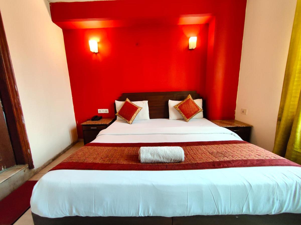 Hotel Unistar New Delhi Luaran gambar