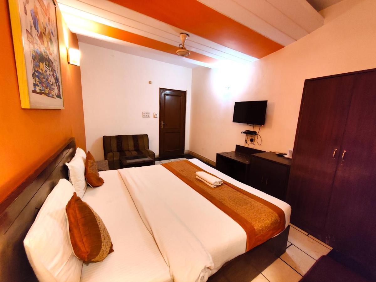 Hotel Unistar New Delhi Luaran gambar
