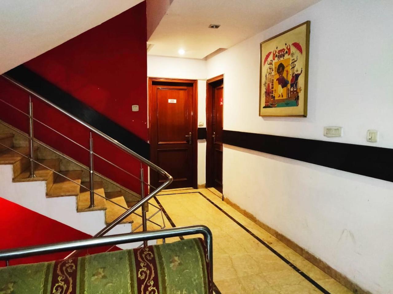 Hotel Unistar New Delhi Luaran gambar