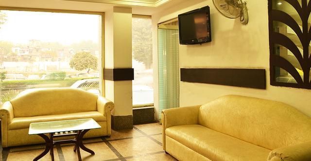 Hotel Unistar New Delhi Luaran gambar