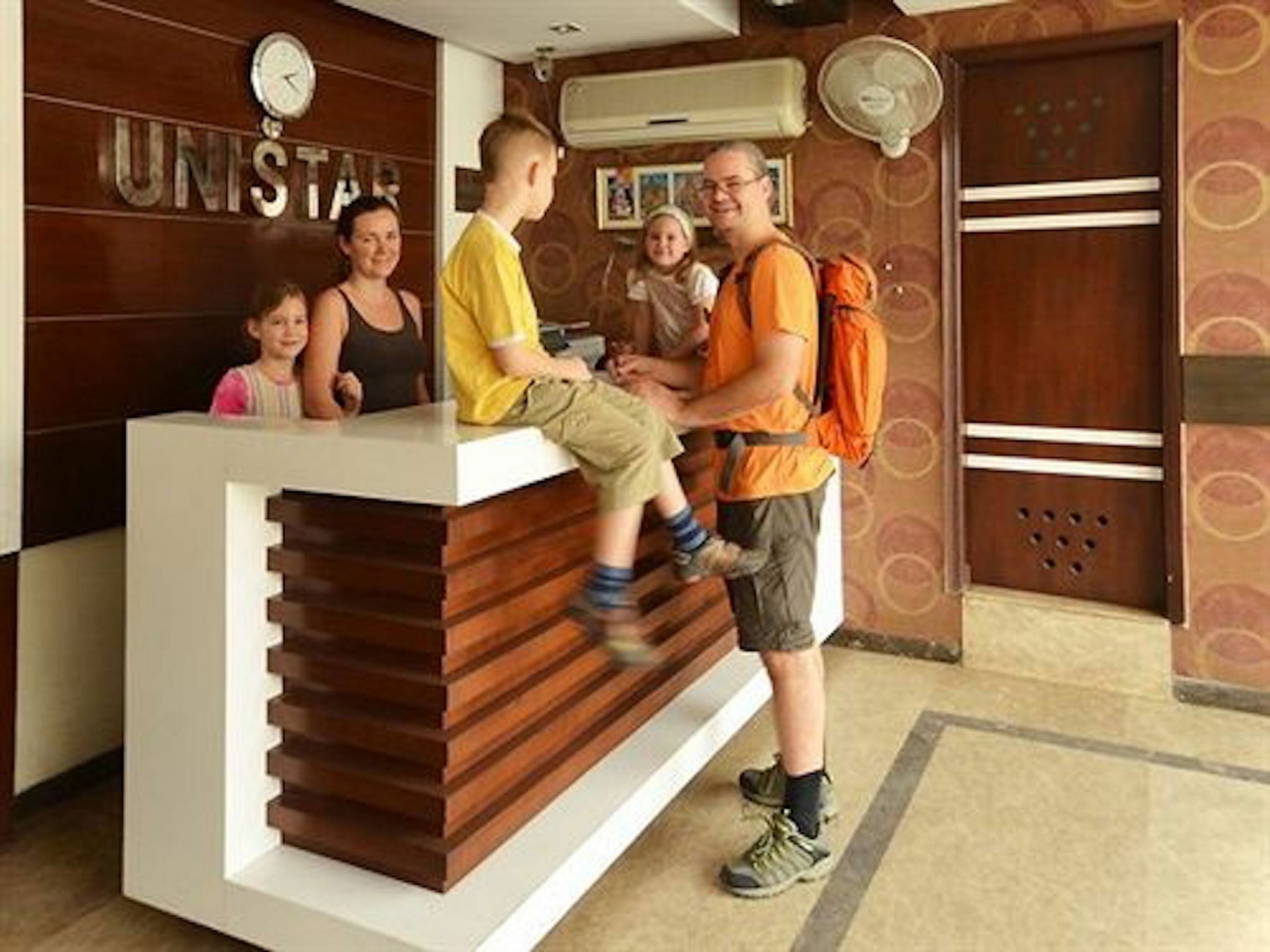 Hotel Unistar New Delhi Luaran gambar