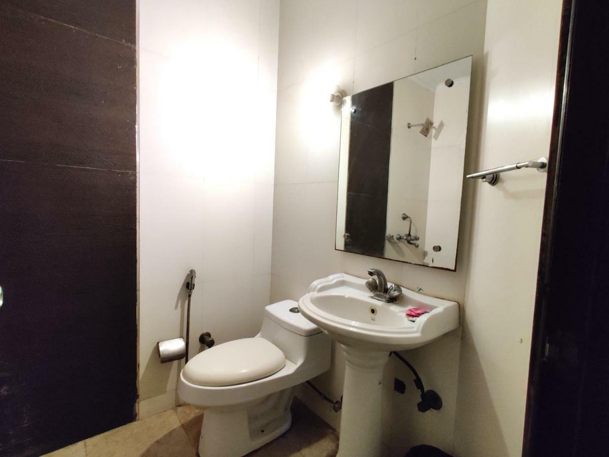 Hotel Unistar New Delhi Luaran gambar