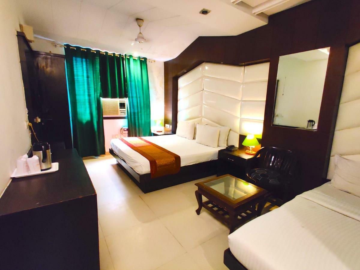 Hotel Unistar New Delhi Luaran gambar